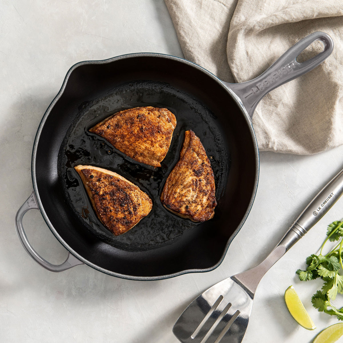 Le Creuset Signature Cast Iron 10.25" Oyster Skillet