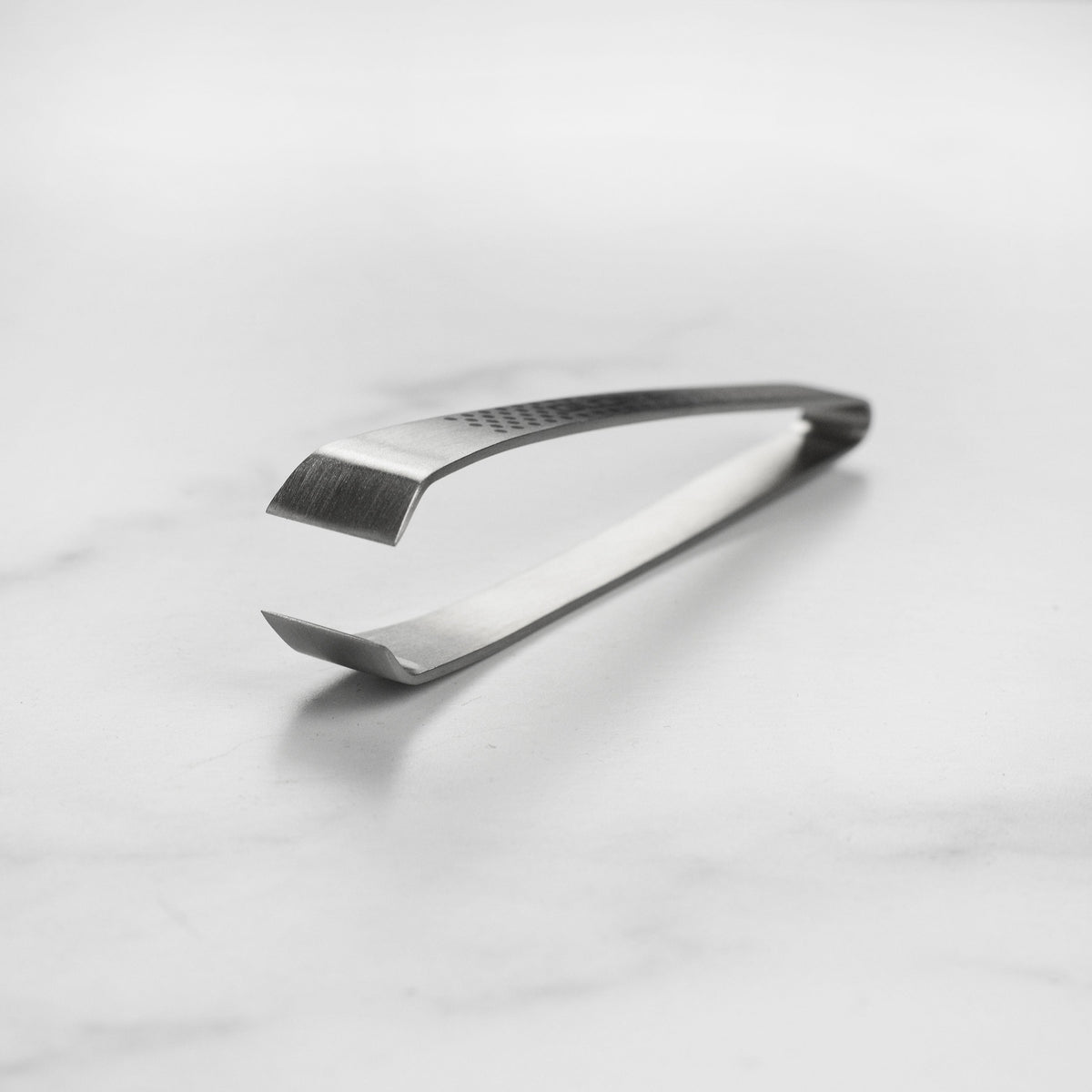 Global 4.5" Fish Bone Tweezers