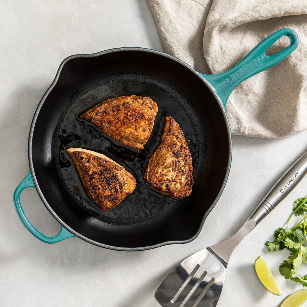 Le Creuset Signature Cast Iron 9" Bleu Riviera Skillet