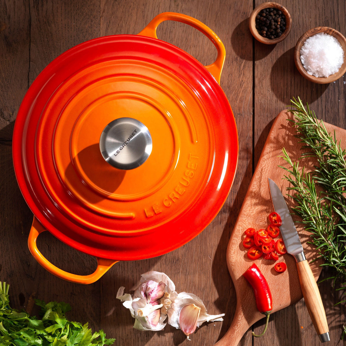 Le Creuset Signature Cast Iron 2-quart Flame Round Dutch Oven