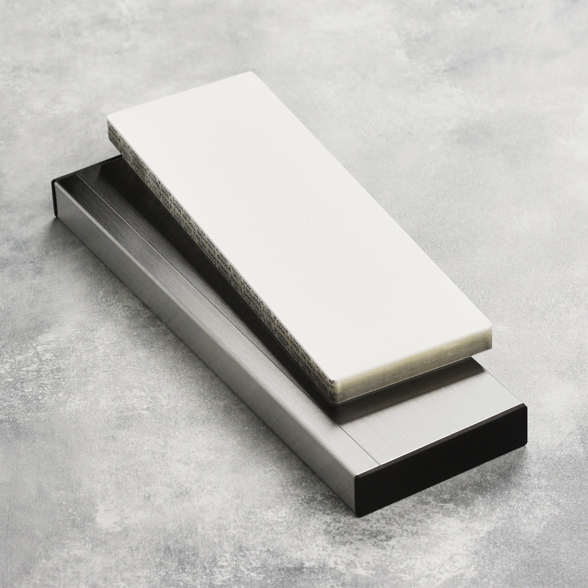 Shapton RockStar 2000 Whetstone with Stainless Steel Case