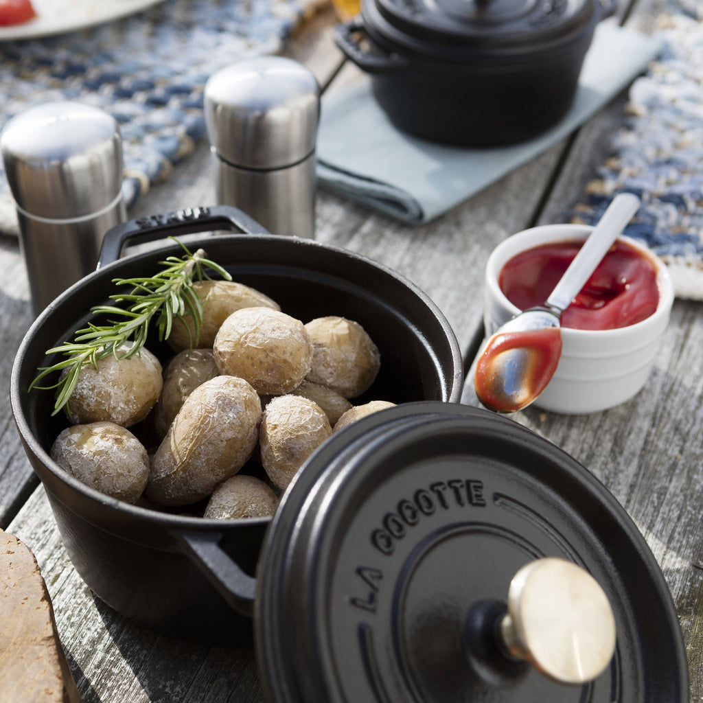 Staub 0.25-quart Matte Black Mini Round Dutch Oven