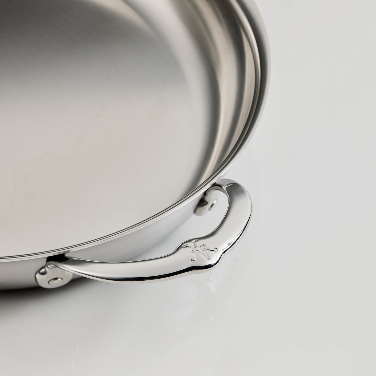 Hestan Tri-Ply Oval Roasting Pan, 17.5x14"