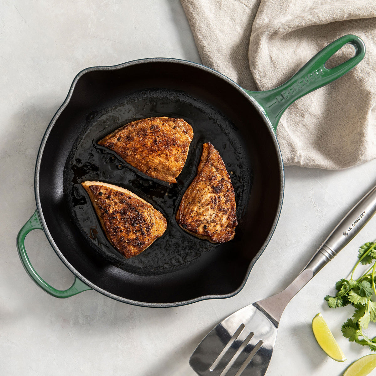 Le Creuset Signature Cast Iron 9" Artichaut Skillet