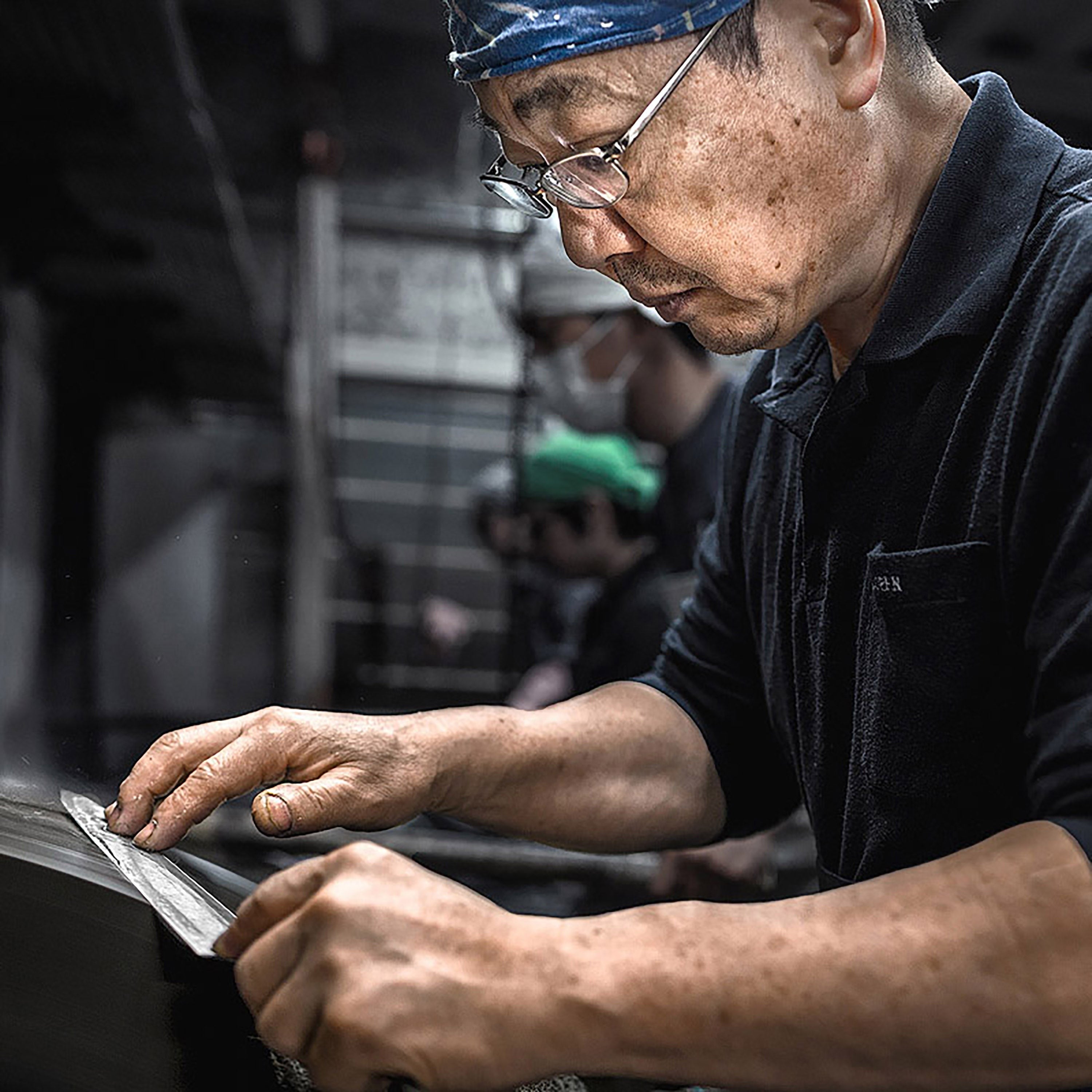 Takayuki Hammered Damascus 7" Gyuto