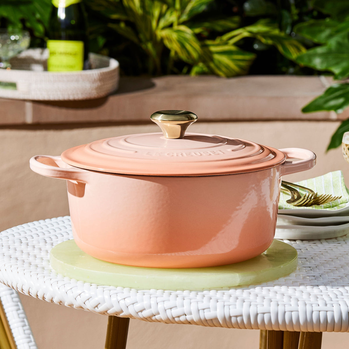 Le Creuset Signature Cast Iron 7.25-quart Peche Round Dutch Oven