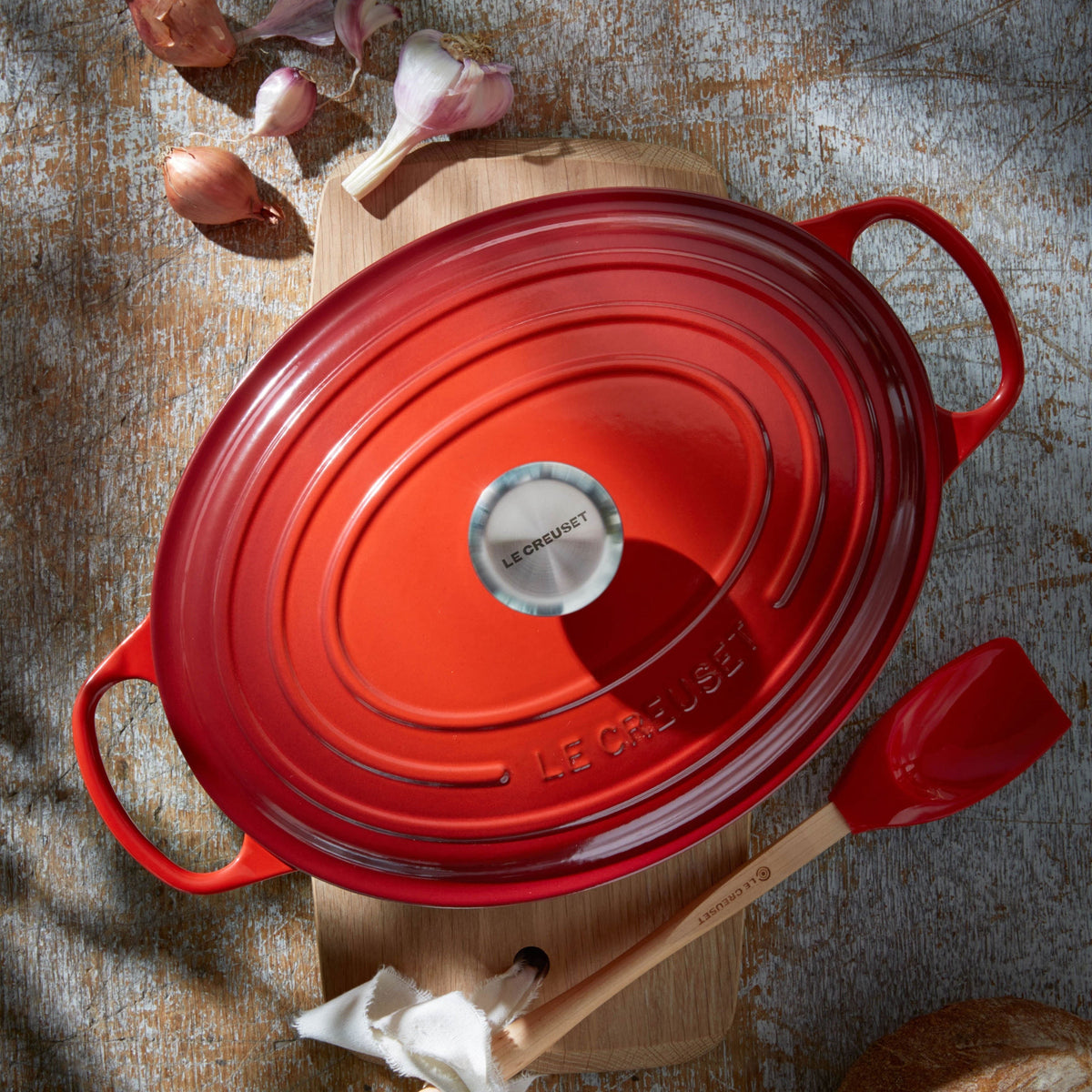 Le Creuset Signature Cast Iron 9.5-quart Cerise Oval Dutch Oven