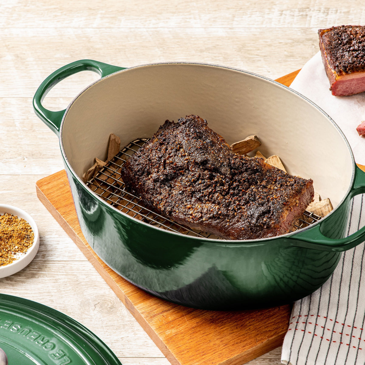 Le Creuset Signature Cast Iron 15.5-quart Artichaut Oval Dutch Oven