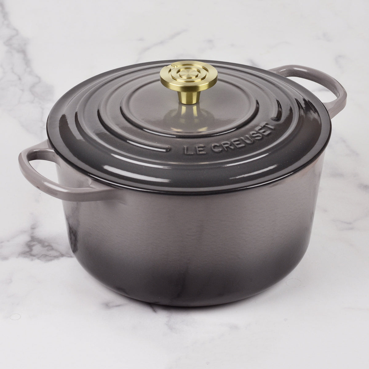 Le Creuset Signature Cast Iron 6.5-quart Oyster Round Deep Oven with Light Gold Crucible Knob