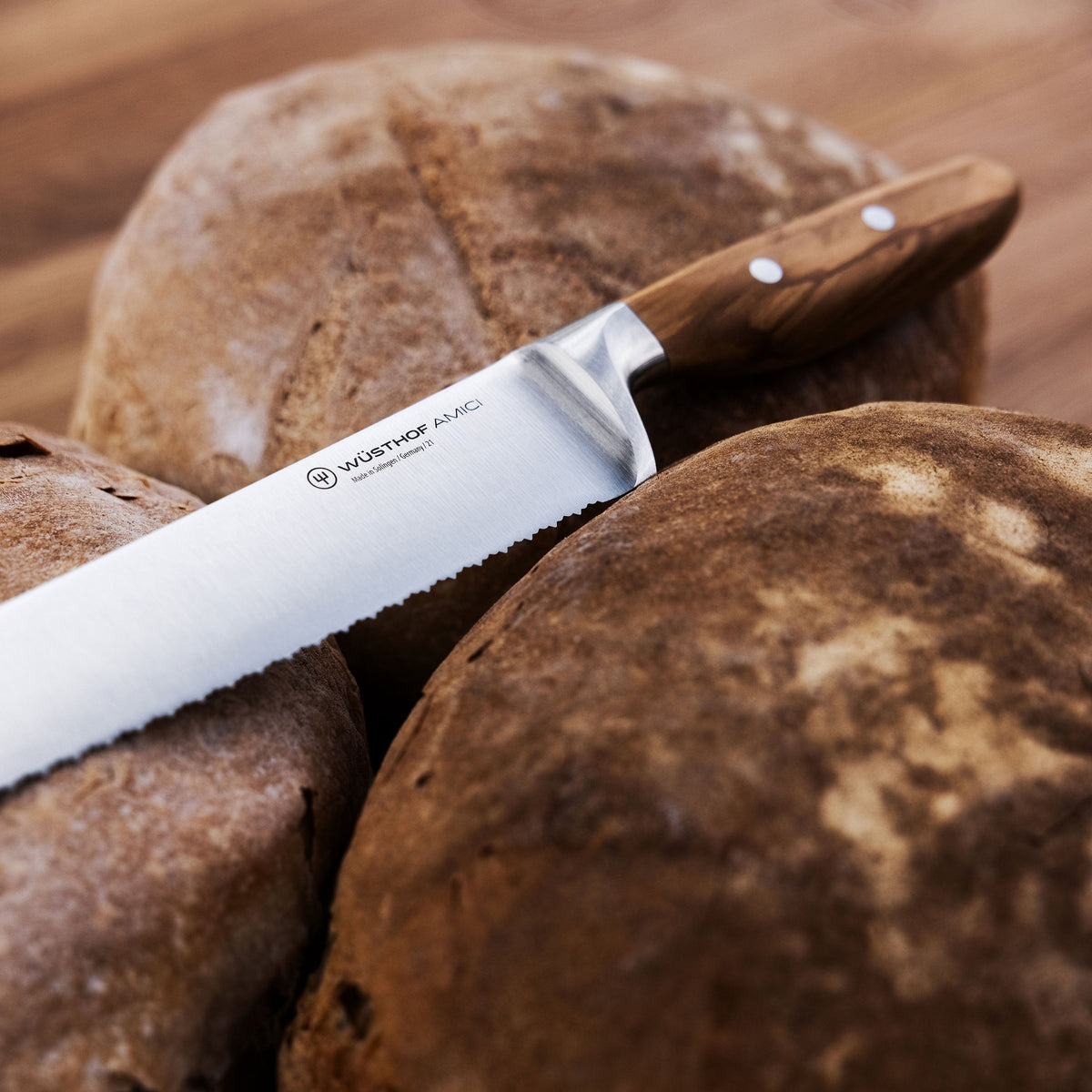Wusthof Amici 9" Double Serrated Bread Knife