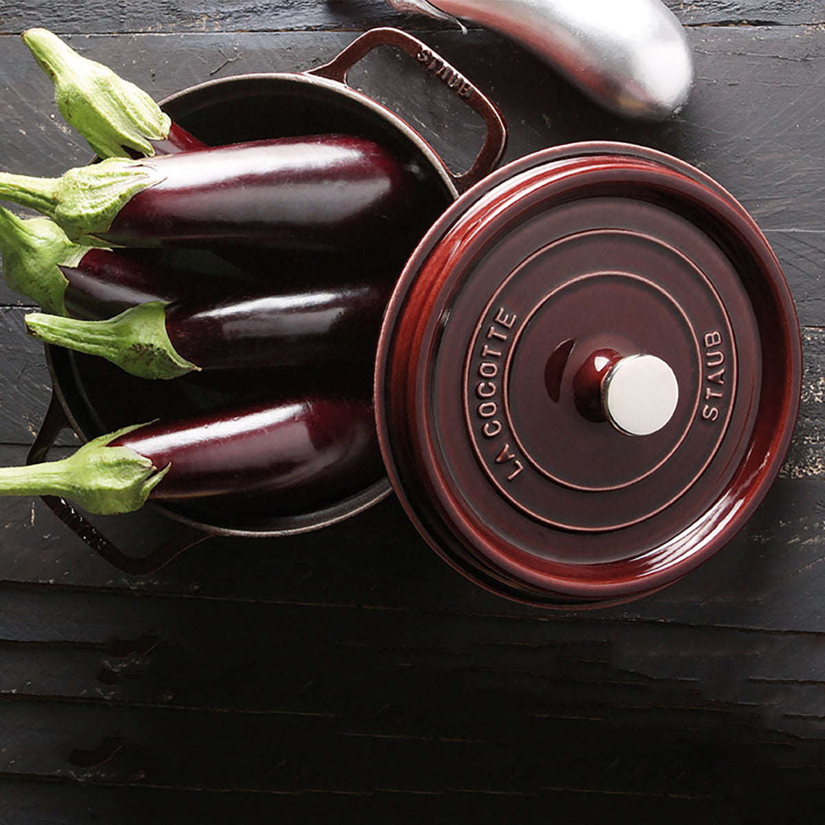 Staub 2.75-quart Grenadine Round Dutch Oven