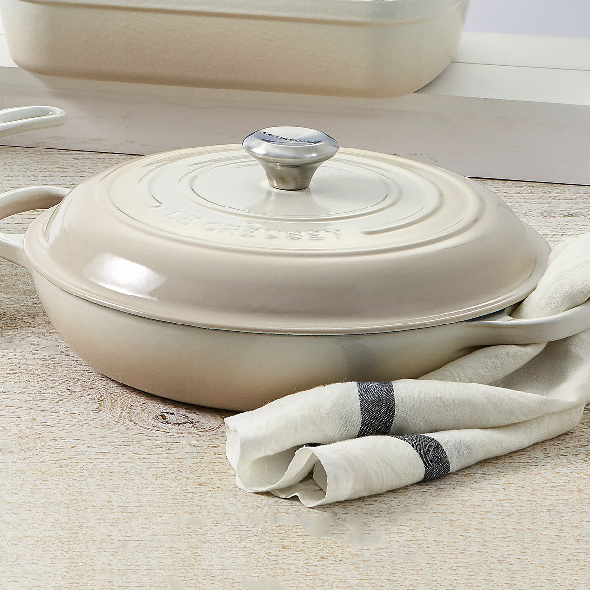 Le Creuset Signature Cast Iron 5-quart Meringue Braiser