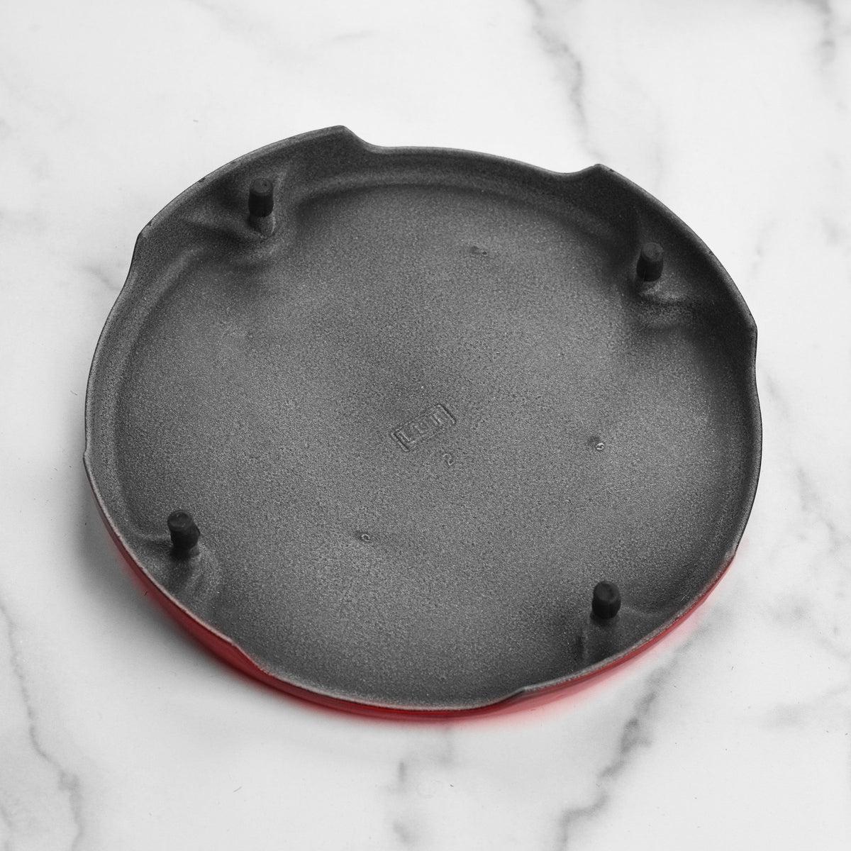 Le Creuset Signature Cast Iron 8.8" Cerise Round Trivet