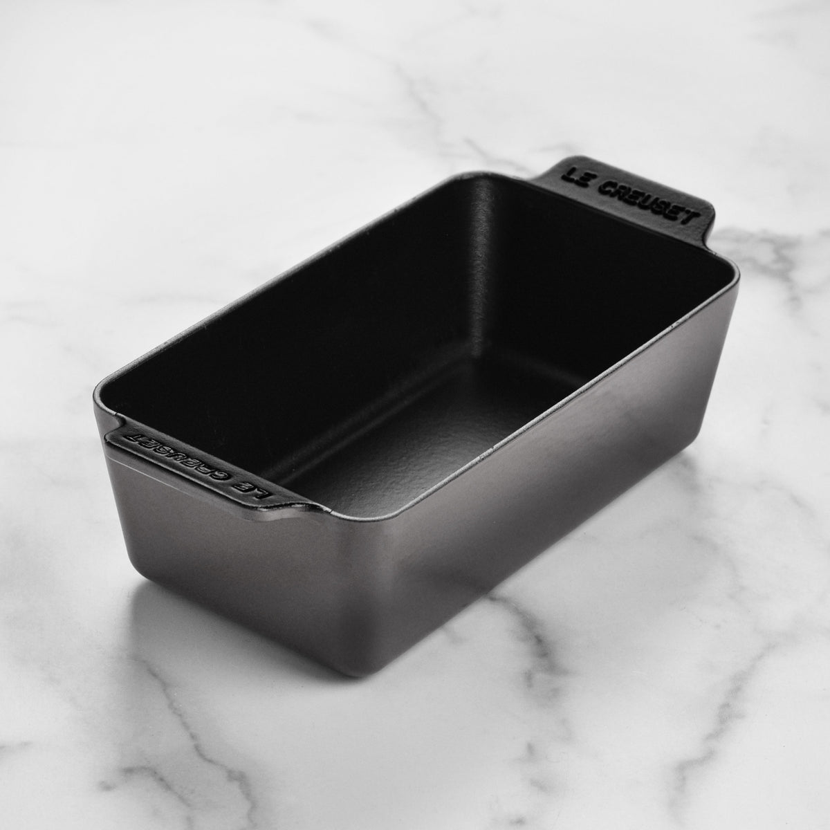 Le Creuset Signature Cast Iron 9 x 5" Oyster Loaf Pan