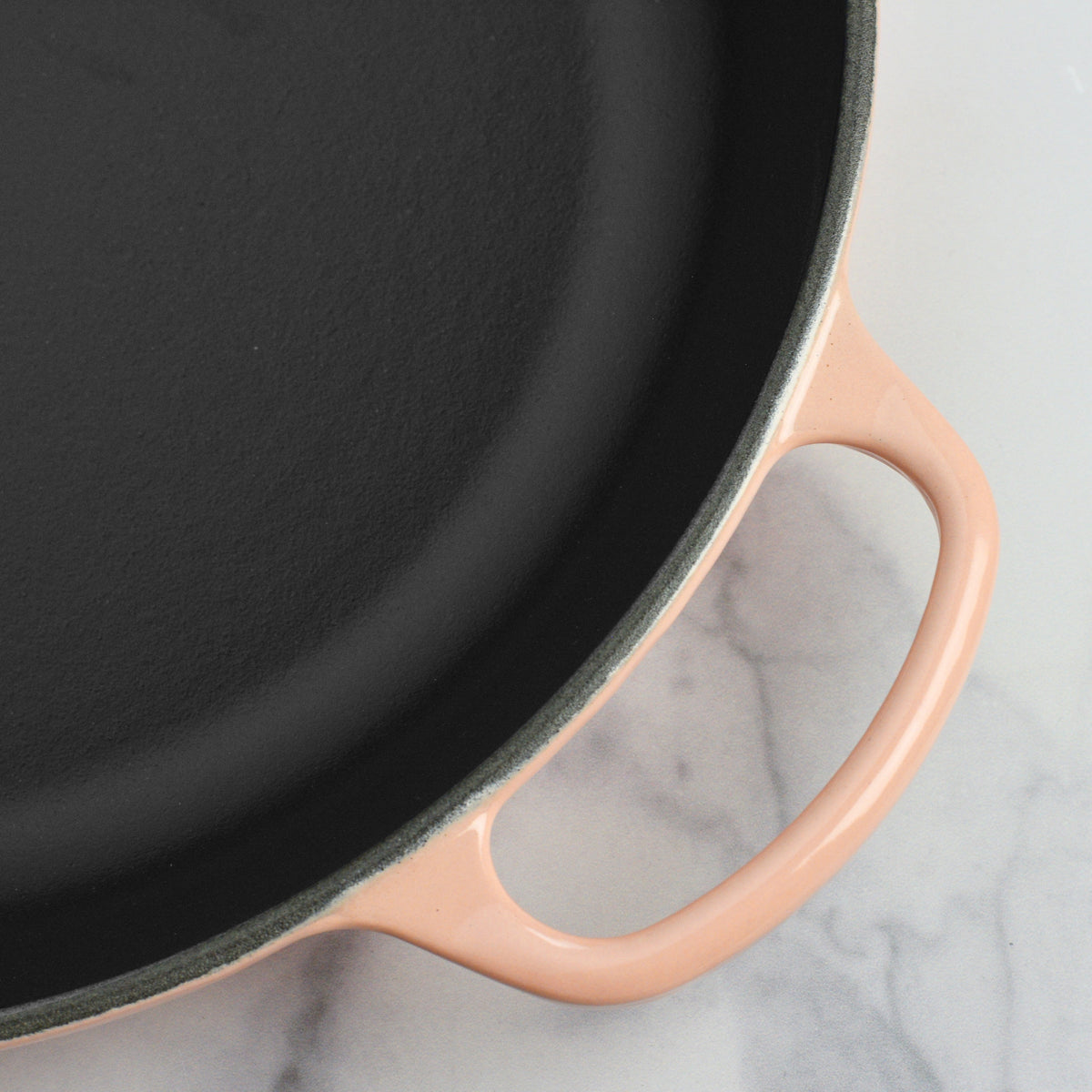 Le Creuset Signature Cast Iron 9" Peche Skillet