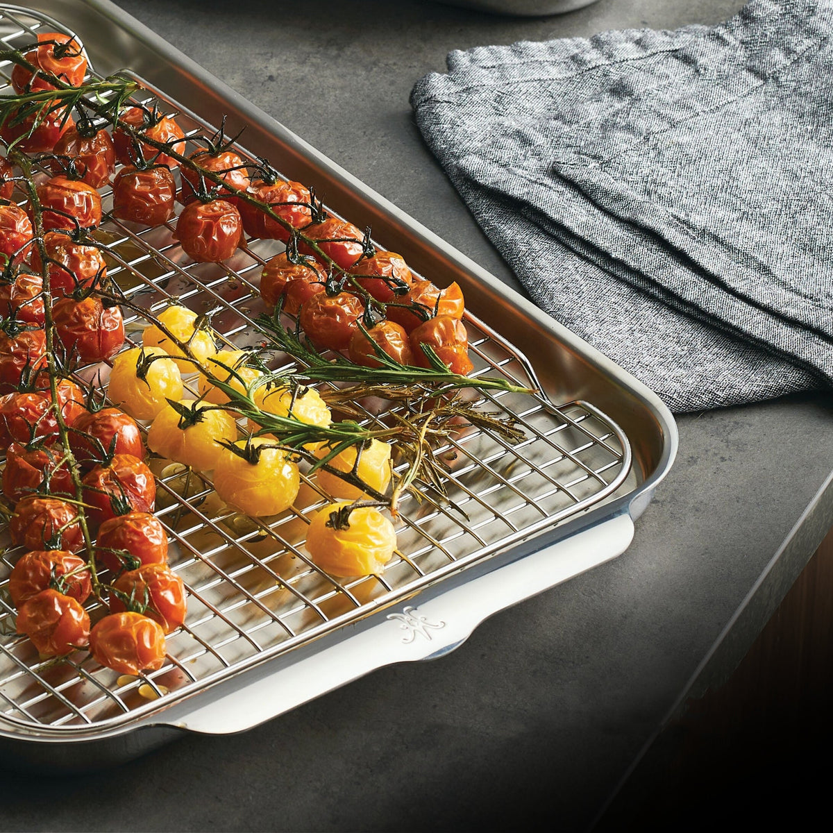 Hestan OvenBond Tri-Ply Medium Sheet Pan with Rack, 12x15"