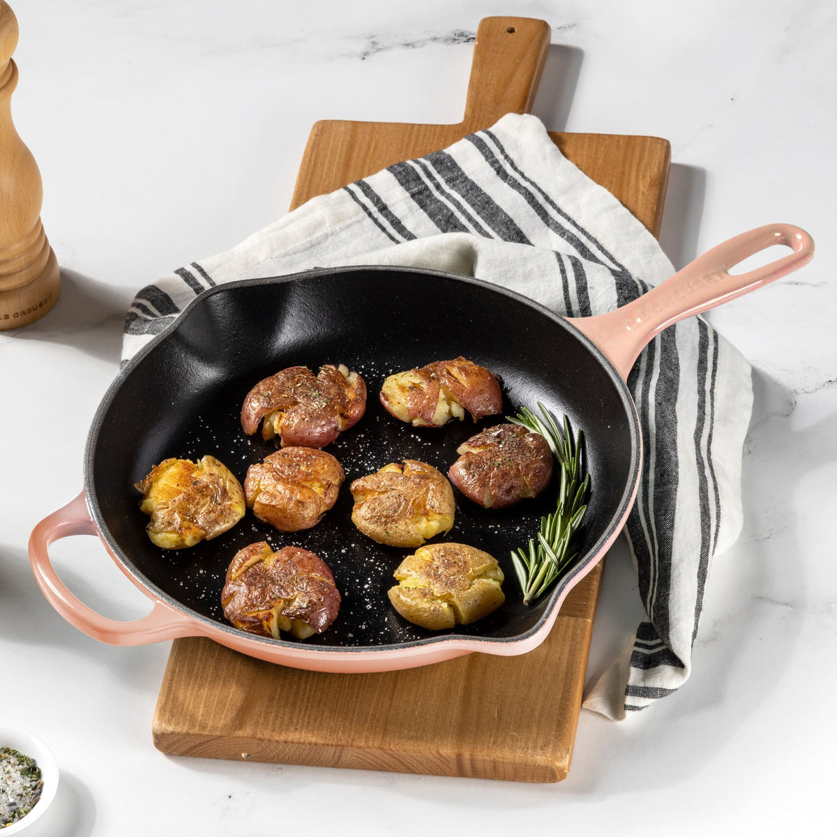 Le Creuset Signature Cast Iron 11.75" Peche Skillet