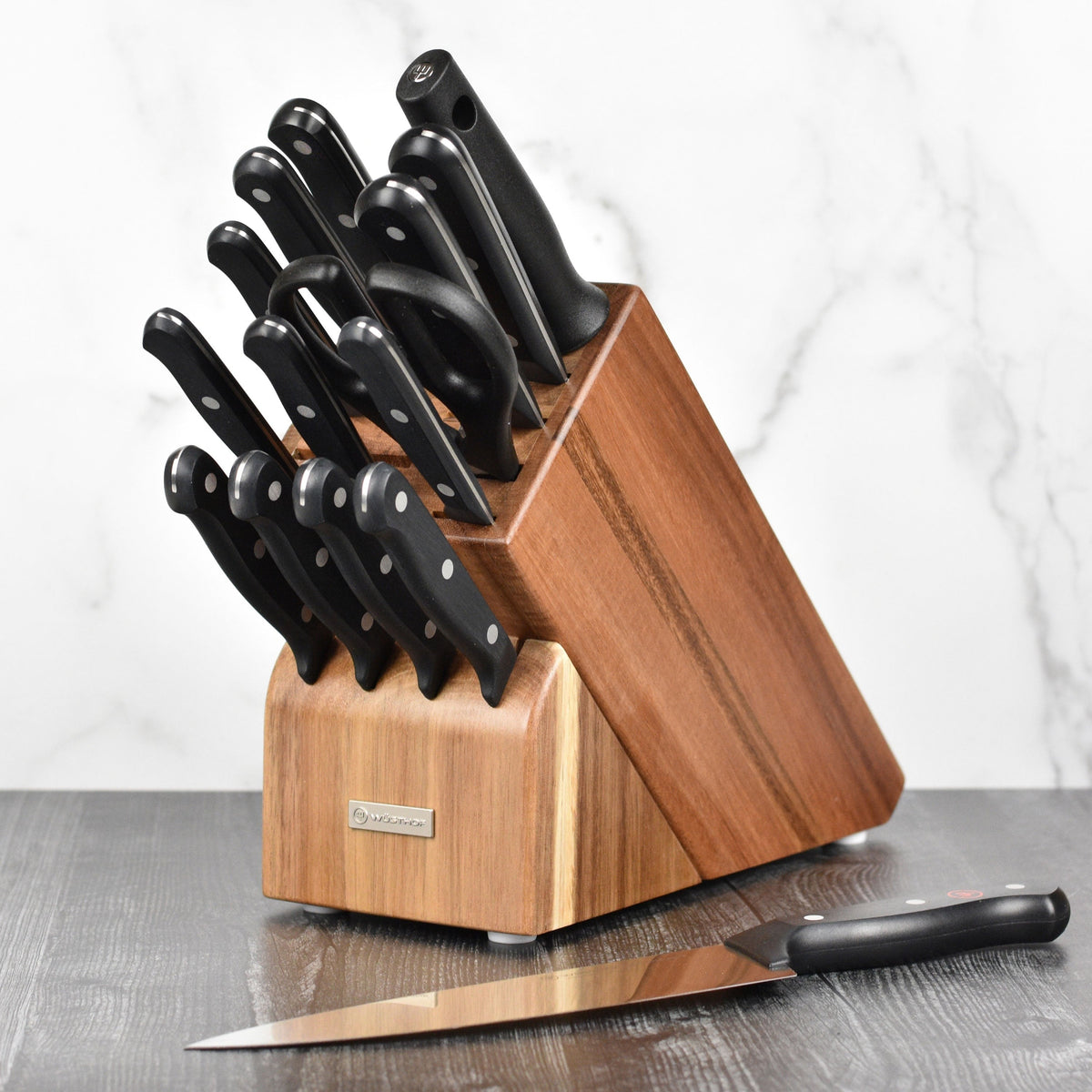 Wusthof Gourmet 9" Bread Knife