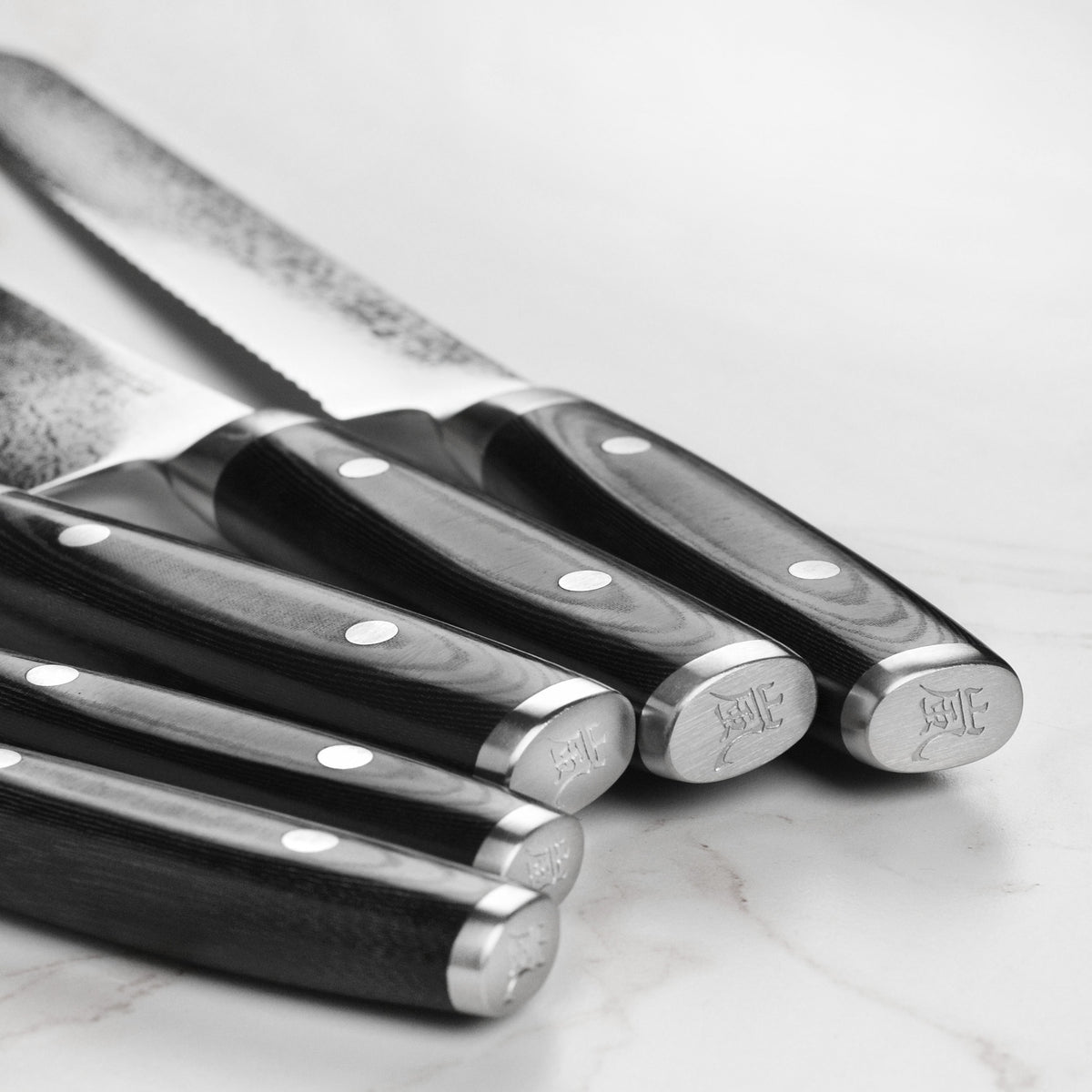Yaxell Ran Plus 16 Piece Dark Ash Knife Block Set