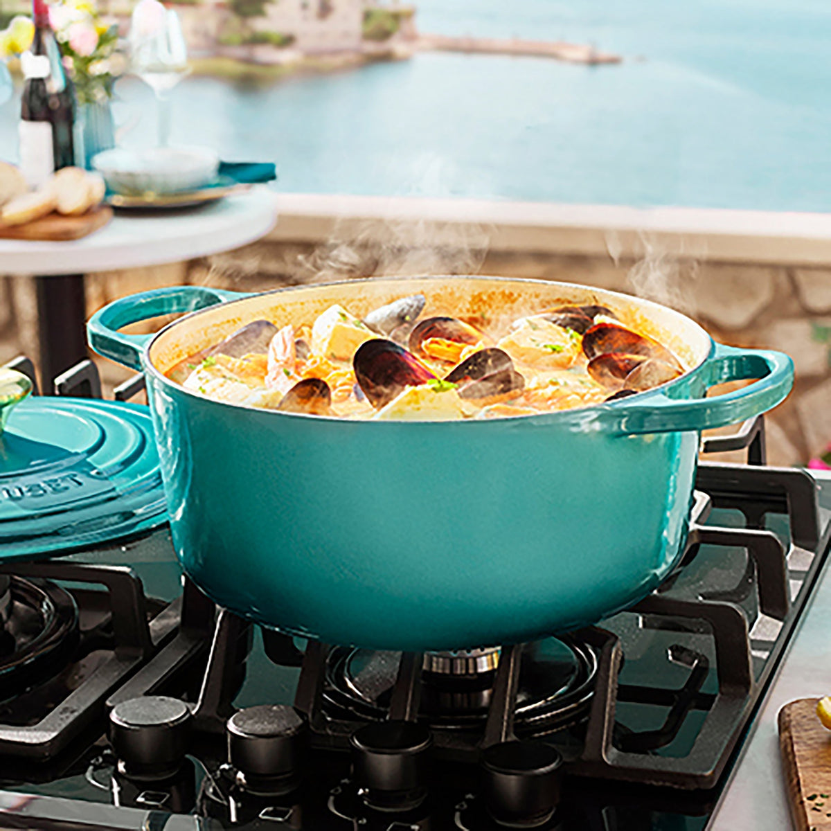 Le Creuset Signature Cast Iron 7.25-quart Bleu Riviera Round Dutch Oven