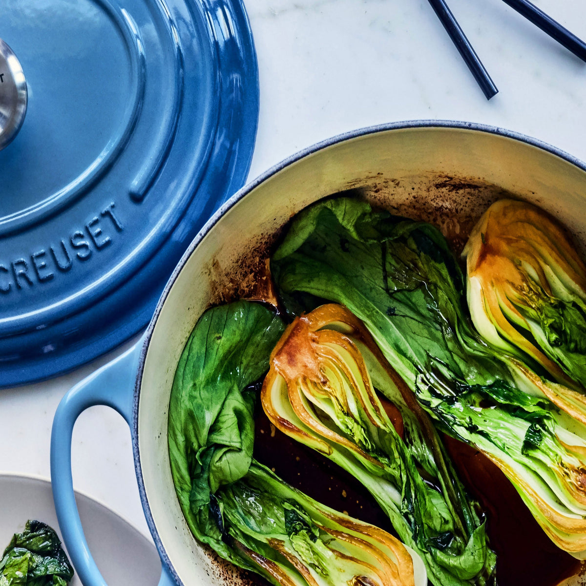 Le Creuset Signature Cast Iron 4.5-quart Marseille Round Dutch Oven