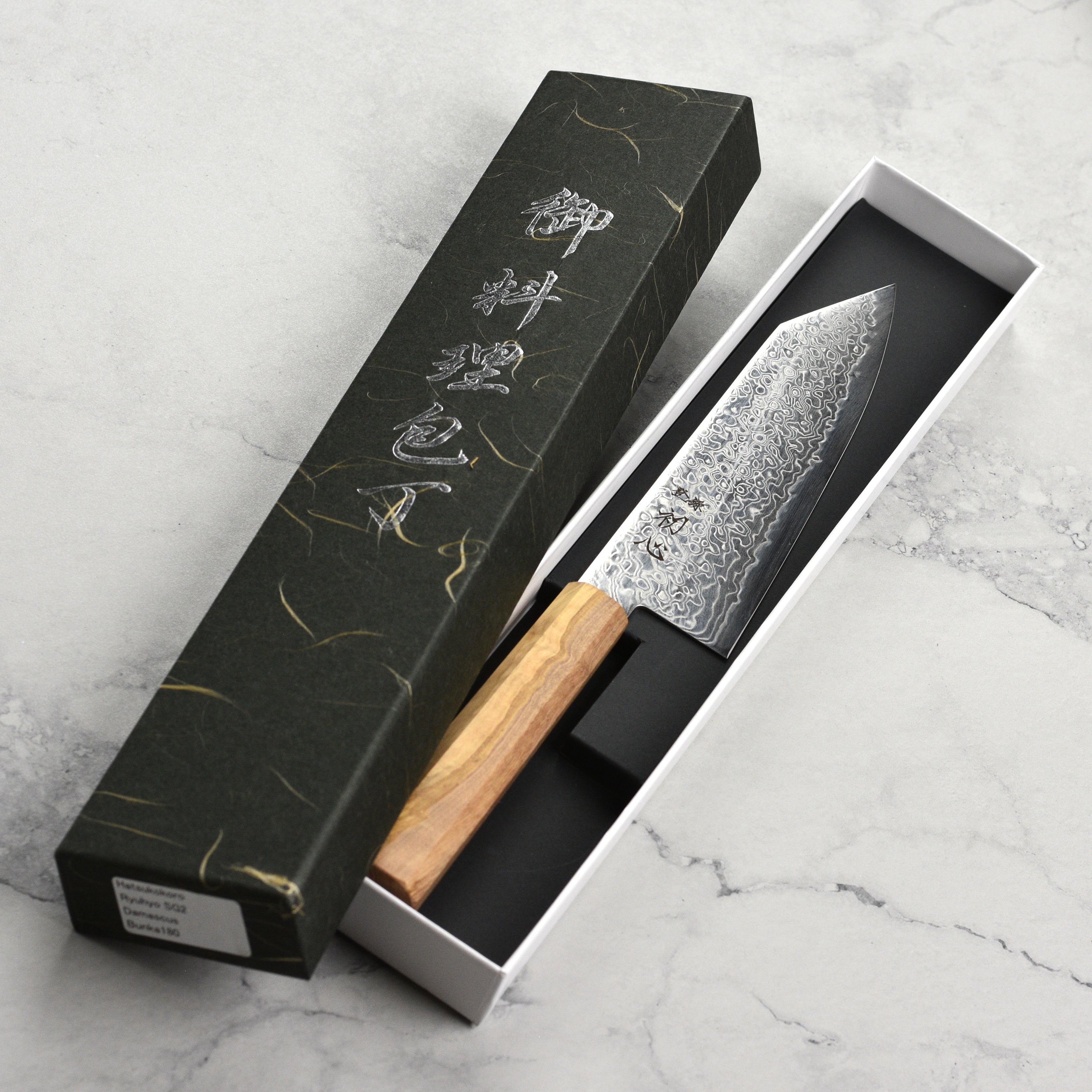 Hatsukokoro Ryuhyo SG2 Damascus 7" Bunka, Olivewood