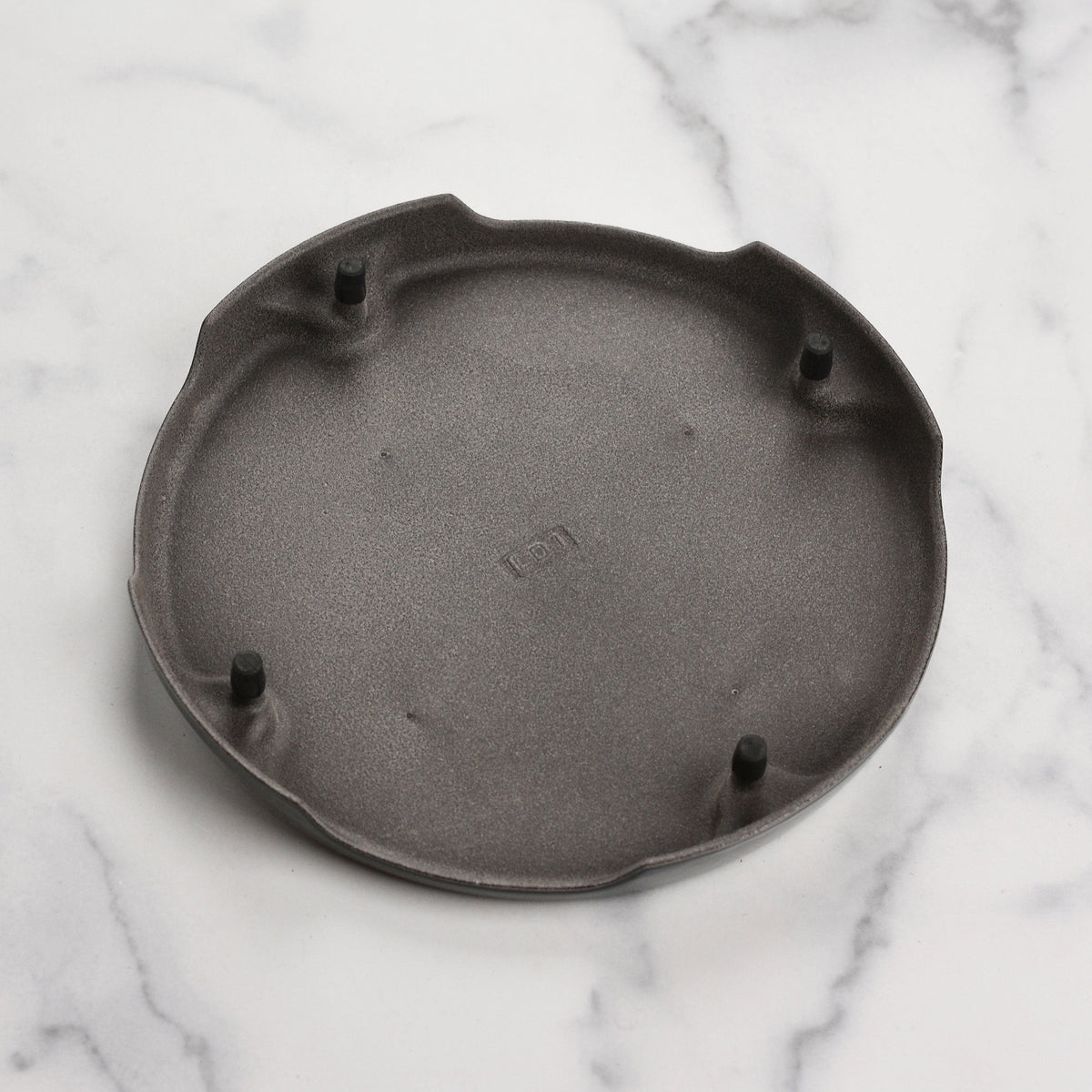 Le Creuset Signature Cast Iron 8.8" Oyster Round Trivet