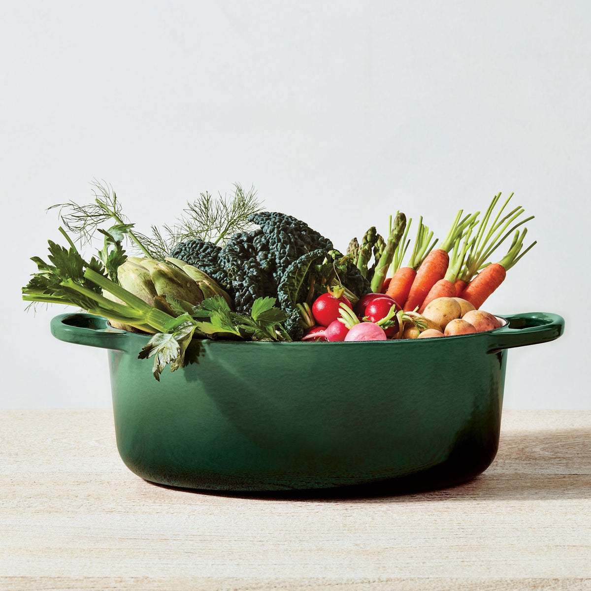 Le Creuset Signature Cast Iron 5.5-quart Artichaut Round Dutch Oven