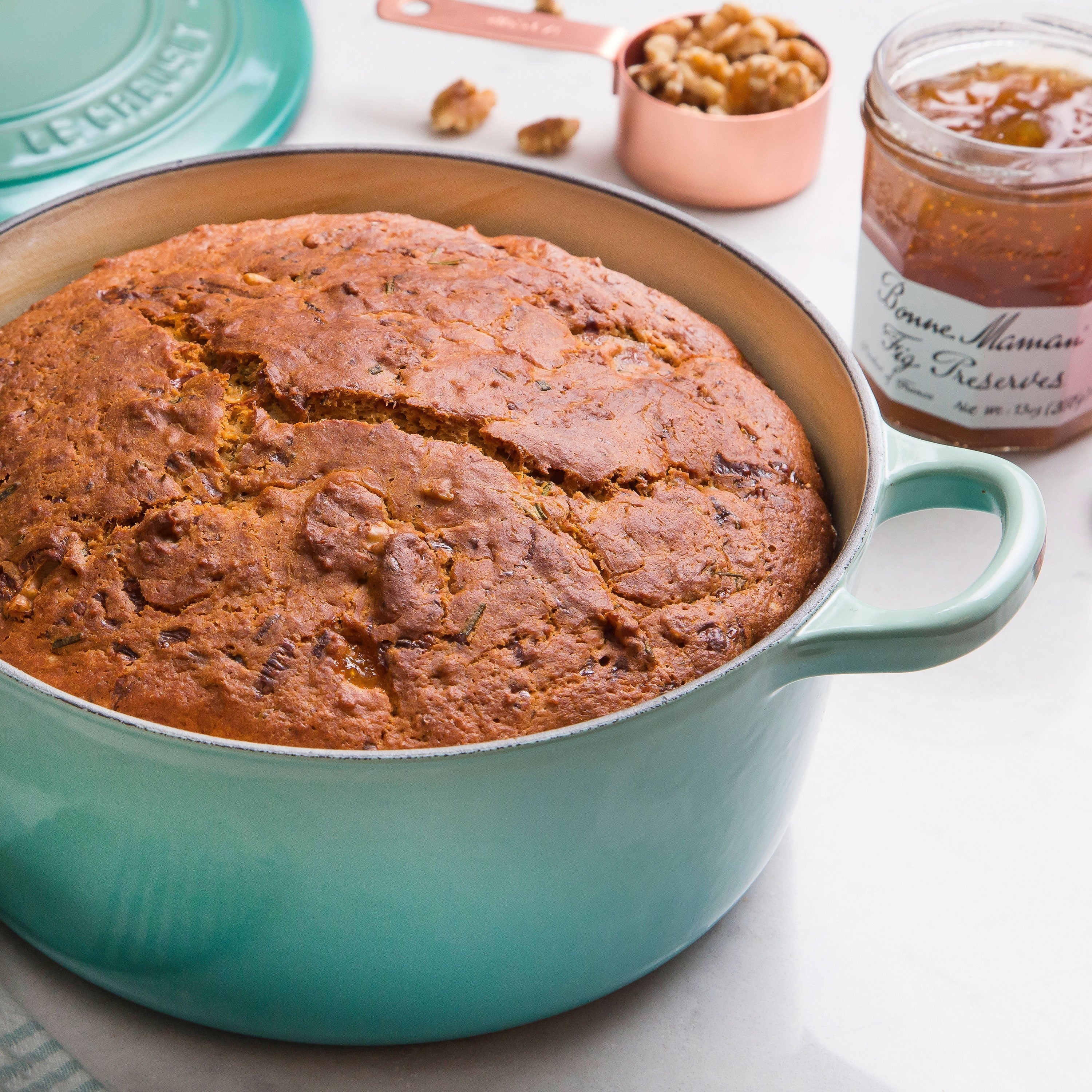 Le Creuset Signature Cast Iron 5.5-quart Caribbean Round Dutch Oven