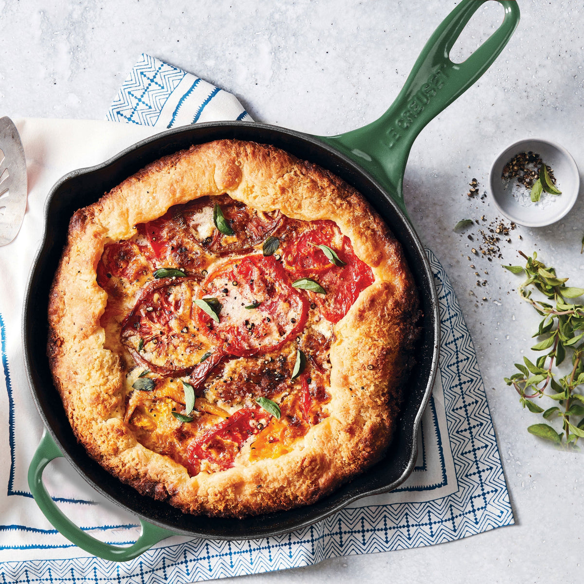 Le Creuset Signature Cast Iron 10.25" Artichaut Skillet