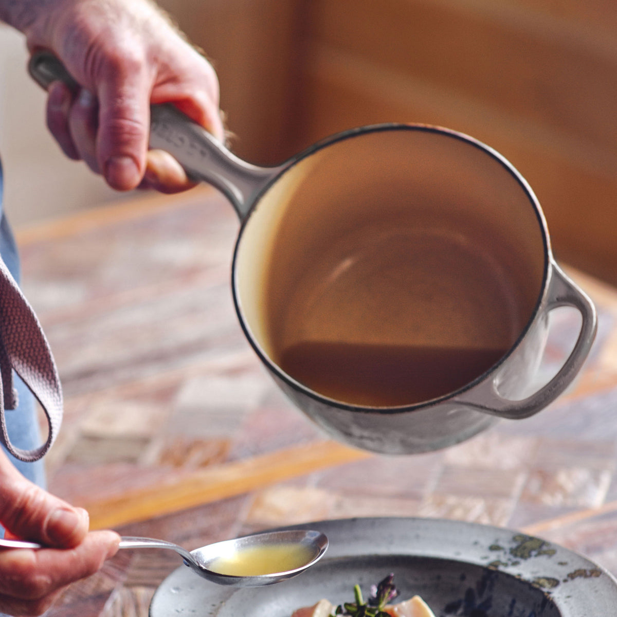 Le Creuset Signature Cast Iron 1.75-quart Oyster Saucepan