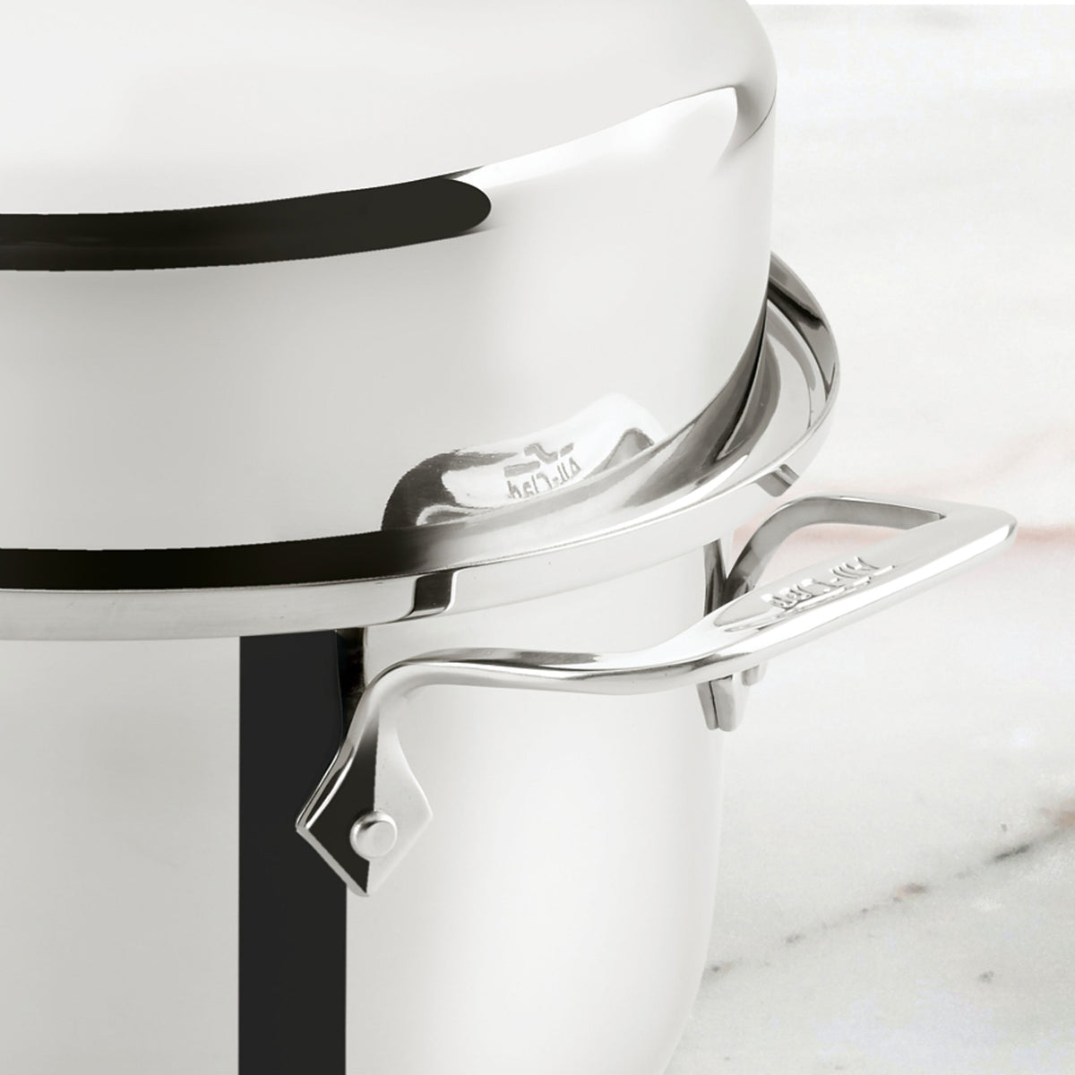 All-Clad Covered Oval Roaster, 15x11"